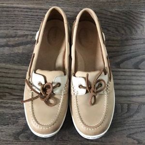 Sperry boat shoes